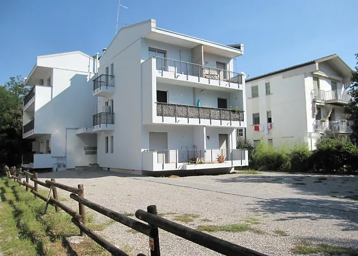 Modern Flat At Pineda