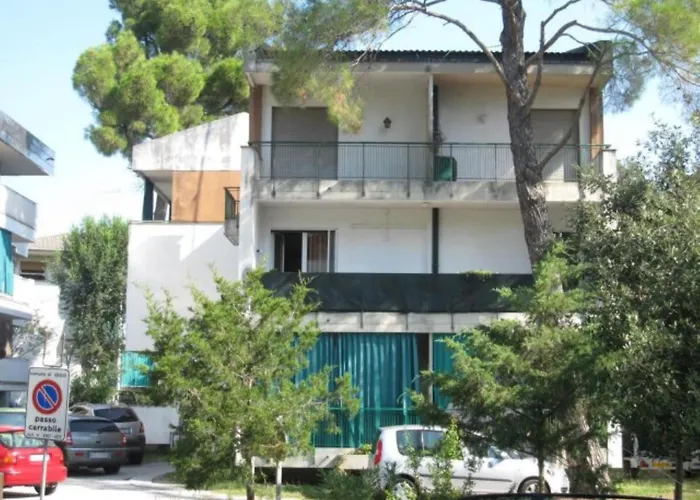 Modern Flat At Pineda *